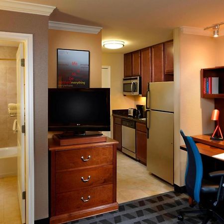 Towneplace Suites Houston North/Shenandoah Екстериор снимка